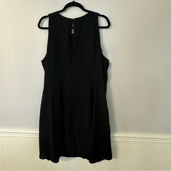 Old Navy Women’s Sleeveless Detailed Crewneck Lined Black Dress Size XXL GUC - Picture 9 of 9